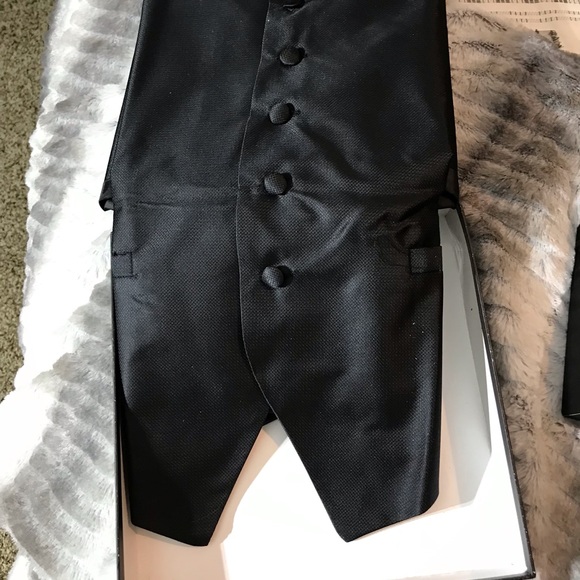 Y&G suit/tux box set size medium - Picture 3 of 12